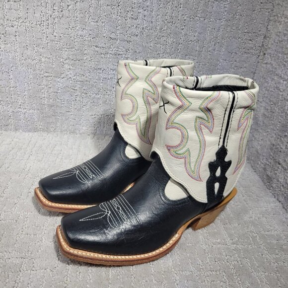 Twisted X Women's Size 5.5B White Black Leather Fold Over Ankle Boots WSOC 001 - Picture 12 of 12
